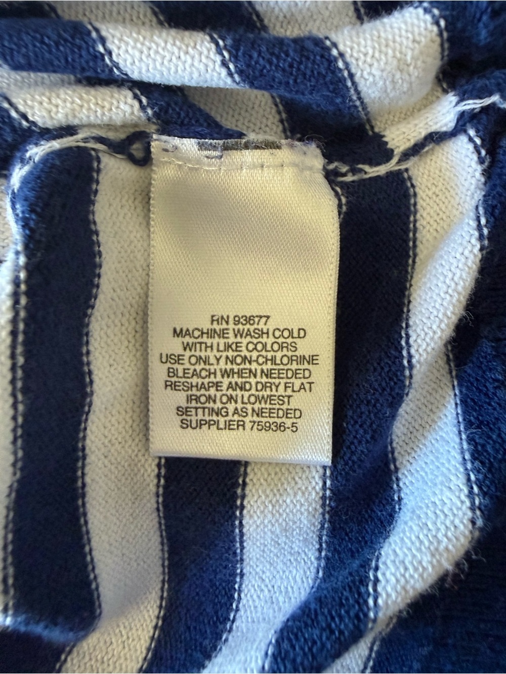 Claiborne Men’s Large Blue White Striped V-Neck Cotton Sweater - Picture 4 of 4